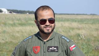 Prvi samostalni letovi omanskih pilota Prvi samostalni letovi omanskih pilota