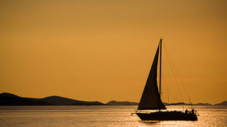 “Kupujmo hrvatsko” i “Vrijedne ruke” (foto:Saša Čuka) “Kupujmo hrvatsko” i “Vrijedne ruke” (foto:Saša Čuka)