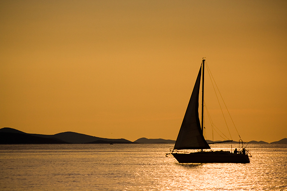 “Kupujmo hrvatsko” i “Vrijedne ruke” (foto:Saša Čuka) “Kupujmo hrvatsko” i “Vrijedne ruke” (foto:Saša Čuka)