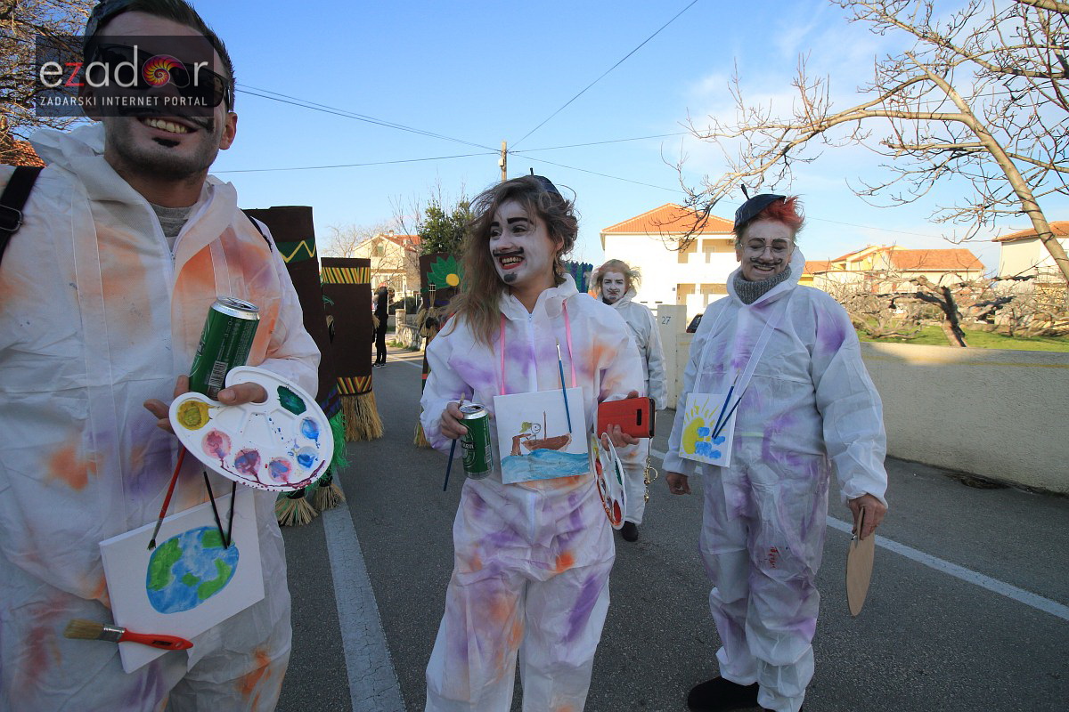 Maškarana povorka Velike Bake u Murteru