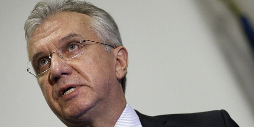 Zagreb, 110912.Ministar zdravlja Rajko Ostojic posjetio je KBC Zagreb na Rebru gdje je pustio u rad PET/CT uredjaj. To je prvi takav uredjaj u javnim bolnicama u Hrvatskoj i regiji.Na slici: ministar Rajko Ostojic.Foto: Dragan Matic / CROPIX