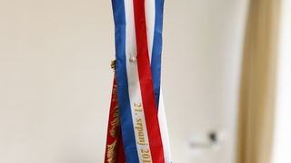 Zagreb, 290811.
Ured Predsjednika.
Predsjednik Republike Ivo Josipovic primio je i urucio odlikovanja “Red Kneza Domagoja s ogrlicom” Samostalnom bataljunu Skabrnja.
Foto: Davor Pongracic / CROPIX Zagreb, 290811.
Ured Predsjednika.
Predsjednik Republike Ivo Josipovic primio je i urucio odlikovanja “Red Kneza Domagoja s ogrlicom” Samostalnom bataljunu Skabrnja.
Foto: Davor Pongracic / CROPIX