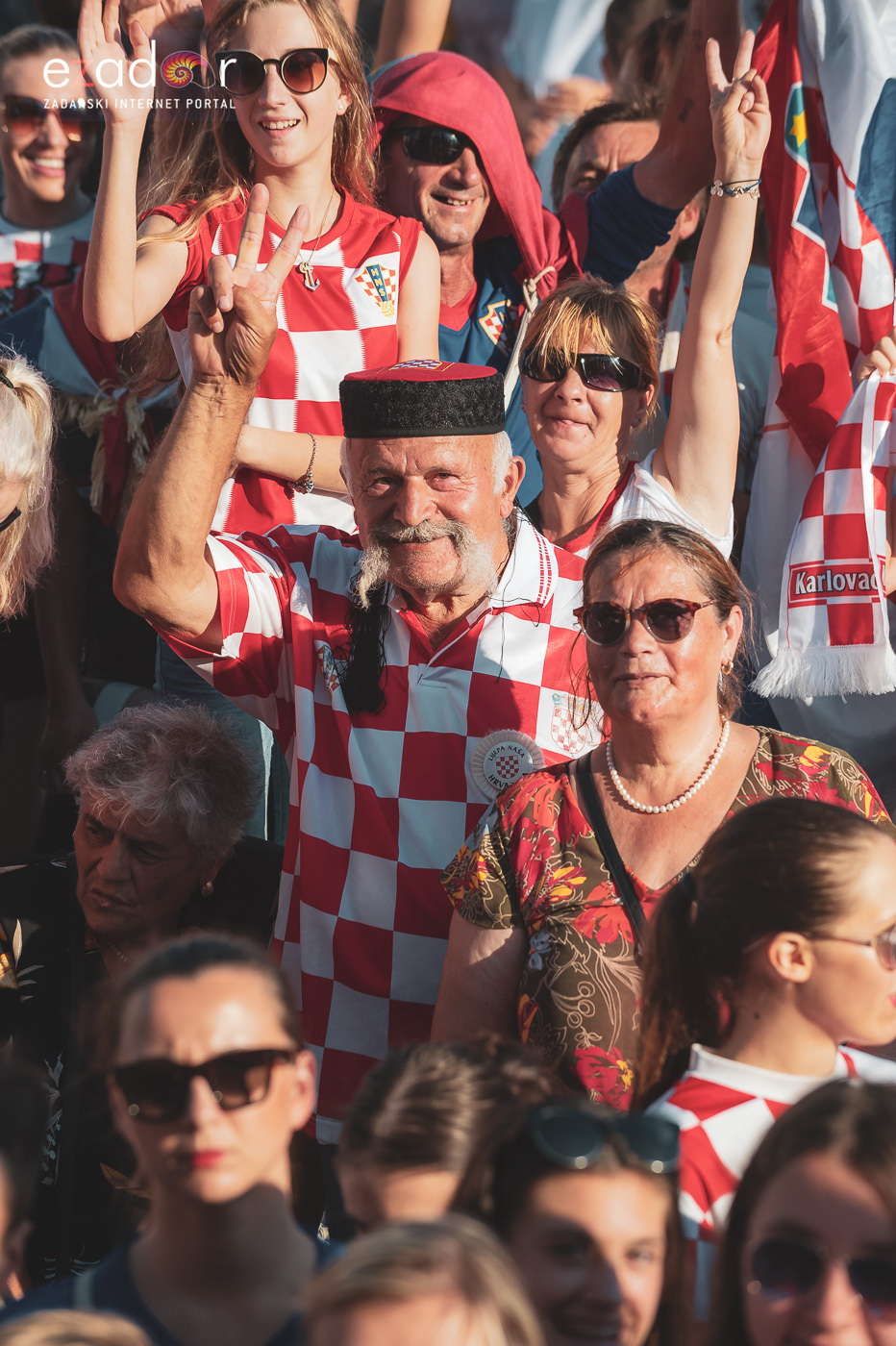 Zadar priredio čudesan doček svojim Vatrenim herojima (1)