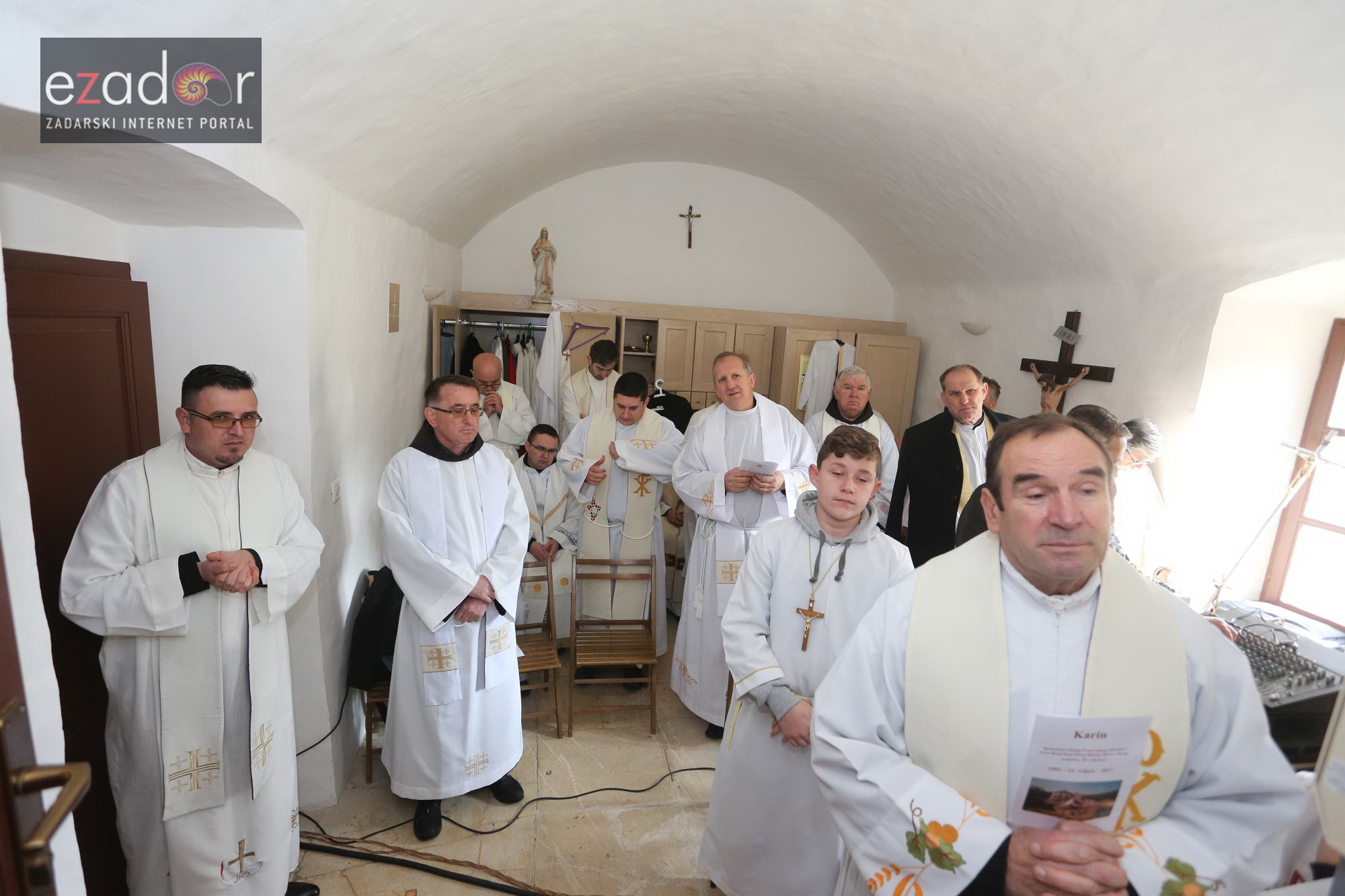 U Donjem Karinu obilježeno sjećanje na rušenje Franjevačkog samostana tijekom VRO Maslenica