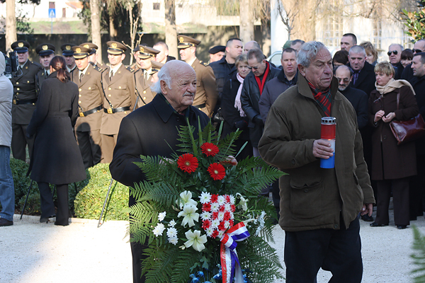 Image 1040165 (auto)