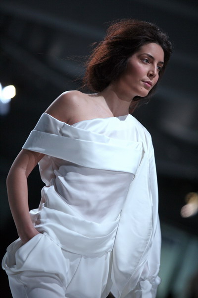 U trgovackom centru West gate sinoc zapoceo modni dogadjaj Nivea Cro A Porter. U trgovackom centru West gate sinoc zapoceo modni dogadjaj Nivea Cro A Porter.