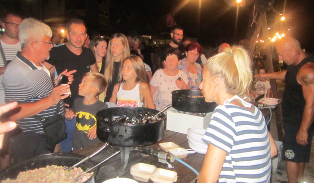 Ribarska noć u staroj gradskoj luci