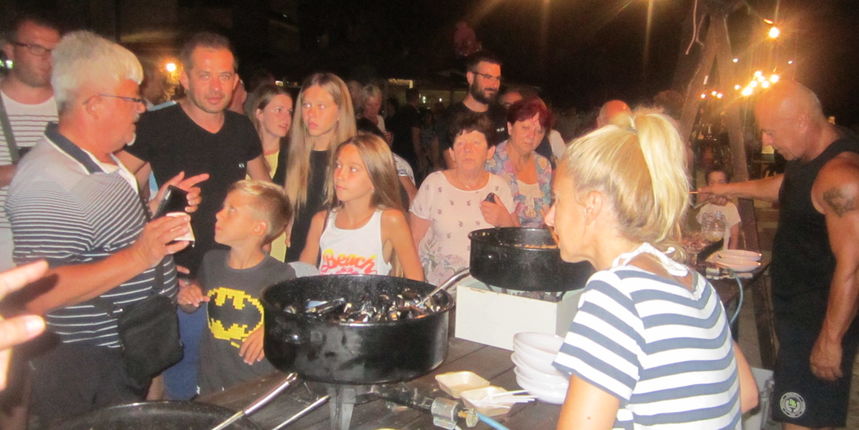 Ribarska noć u staroj gradskoj luci