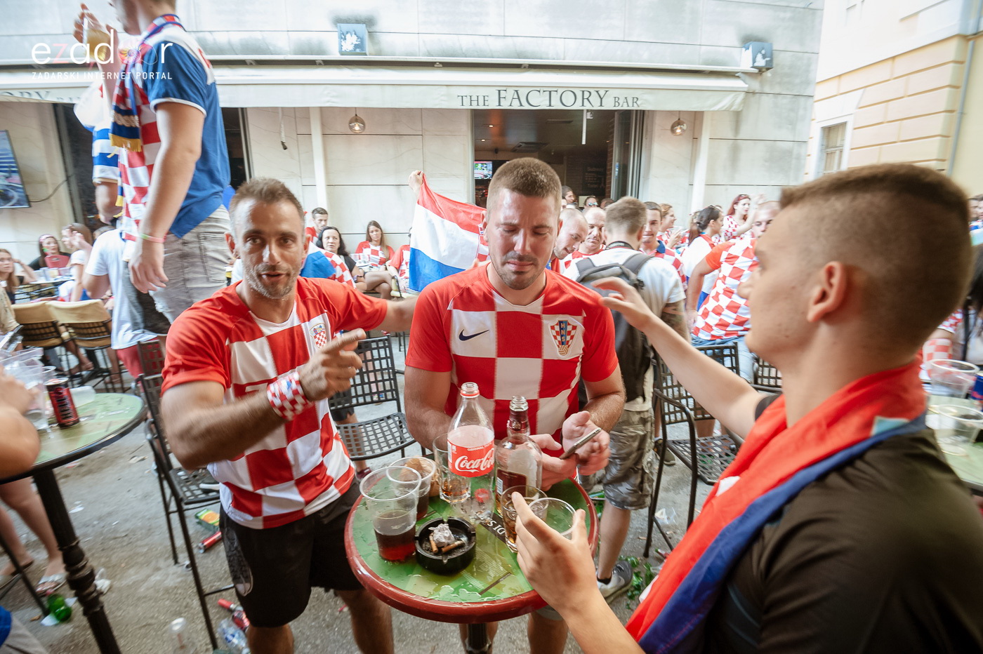 Navijačko ludilo u Zadru za vrijeme i nakon finala Svjetskog prvenstva Navijačko ludilo u Zadru za vrijeme i nakon finala Svjetskog prvenstva