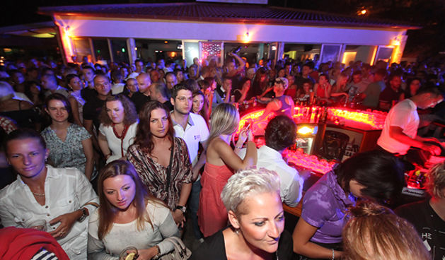 Hitch bar : Oliver (foto:Saša Čuka)