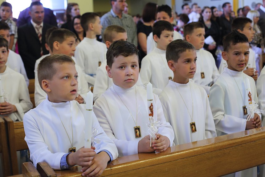 Bibinje: Sakrament Svete potvrde u župnoj crkvi Bibinje: Sakrament Svete potvrde u župnoj crkvi