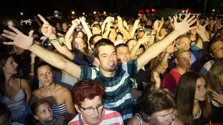 Dan Općine Vir proslavljen uz spektakularni koncert Prljavog Kazališta i vatromet Dan Općine Vir proslavljen uz spektakularni koncert Prljavog Kazališta i vatromet