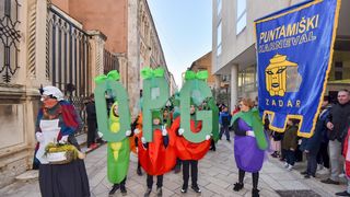 Zadarski karneval 2018: Povorka maškaranih skupina gradskim ulicama Zadarski karneval 2018: Povorka maškaranih skupina gradskim ulicama