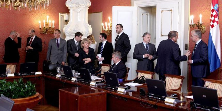 11.07.2013., Zagreb – Redovita sjednica Vlade RH u Banskim dvorima. Photo: Patrik Macek/PIXSELL 11.07.2013., Zagreb – Redovita sjednica Vlade RH u Banskim dvorima. Photo: Patrik Macek/PIXSELL