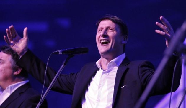 Tomislav Bralić i klape Intrade sinoć su održali koncert u prepunoj Spaladium areni u Splitu, foto: Tino Jurić/ PIXSELL