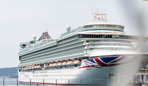 Zadar: Jutros u Gaženicu uplovio kruzer Azura