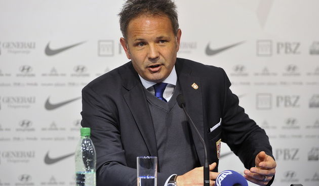 Zagreb, 220313.Stadion Maksimir.Kvalifikacijska utakmica za Svjetsko prvenstvo u Brazilu, 2014. godine, izmedju reprezentacija Hrvatske i Srbije.Konferencija za medije nakon utakmice.Na fotografiji: Sinisa Mihajlovic.Foto: Damir Krajac  / CROPIX