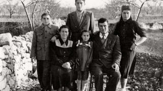 Giuseppe Giergia- Fotomonografija Stvarnost i mit Giuseppe Giergia- Fotomonografija Stvarnost i mit