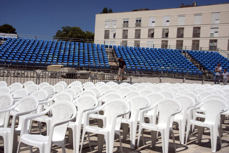Pozornica i tribine za koncert Josea Carrerasa