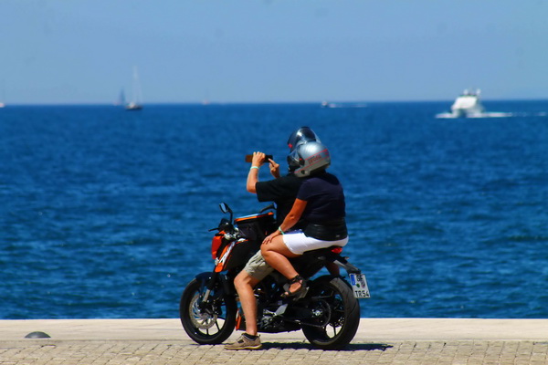 Ljetni šušur na zadarskoj rivi