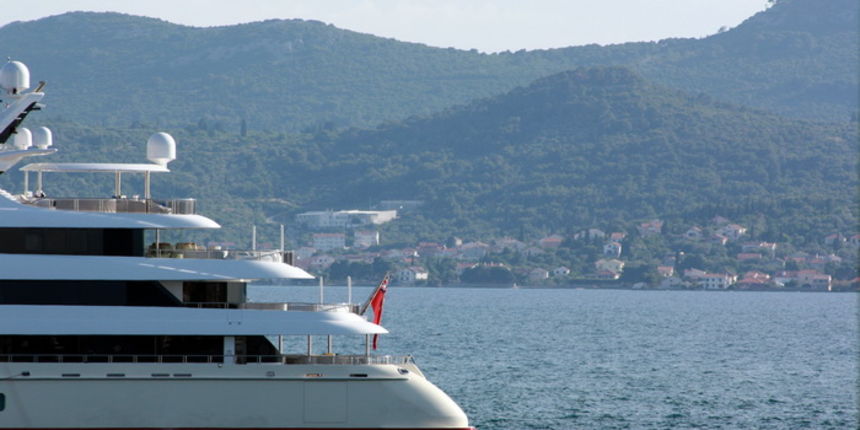 Superjahta “Eminence” u zadarskoj luci