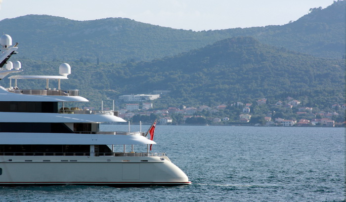 Superjahta “Eminence” u zadarskoj luci Superjahta “Eminence” u zadarskoj luci