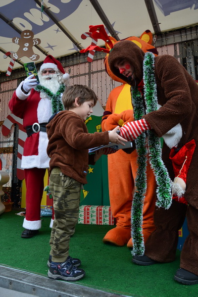 Supernova Zadar: Sveti Nikola i kamion Djeda mraza, Foto: Iva Perinčić Supernova Zadar: Sveti Nikola i kamion Djeda mraza, Foto: Iva Perinčić