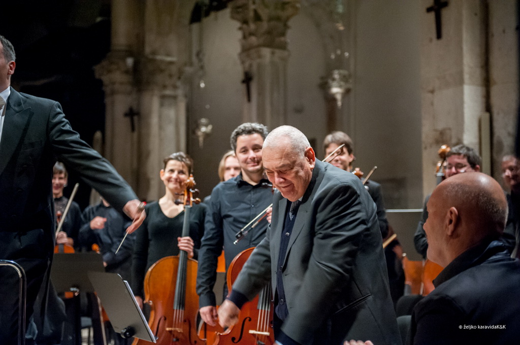 Stefan Milenković i Zadarski komorni orkestar u katedrali sv. Stošije