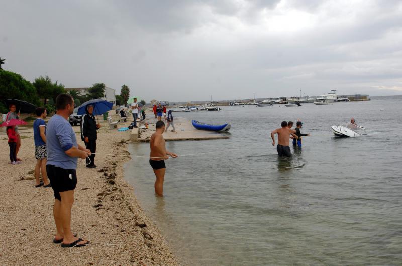 Otok Vir gotovo je potopljen uslijed jakog kišnog i grmljavinskog nevremena koje traje već drugi dan, Photo: Damir Špehar/PIXSELL Otok Vir gotovo je potopljen uslijed jakog kišnog i grmljavinskog nevremena koje traje već drugi dan, Photo: Damir Špehar/PIXSELL