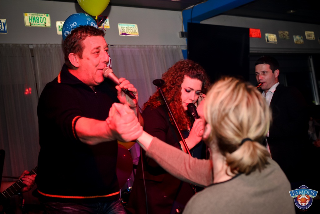 U Famous beach and grill baru Rockatansky bend proslavio je 20 godina djelovanja U Famous beach and grill baru Rockatansky bend proslavio je 20 godina djelovanja