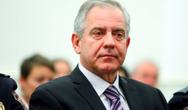 Zagreb, 031111.
Zupanijski sud, Zrinjevac.
Bivsi premijer i predsjednik HDZ-a, Ivo Sanader na zagrebackom Zupanijskom sudu se ponovno ocituje i suocava sa USKOK-ovom optuzbom za ratno profiterstvo u slucaju uzimanja 3,6 milijuna kuna provizije od zajma ko