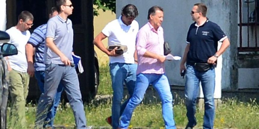 Braca Zoran i Zdravko Mamic privedeni u PNUSKOK na zagrebackim Oranicama. Photo: Marko Prpic/PIXSELL Braca Zoran i Zdravko Mamic privedeni u PNUSKOK na zagrebackim Oranicama. Photo: Marko Prpic/PIXSELL