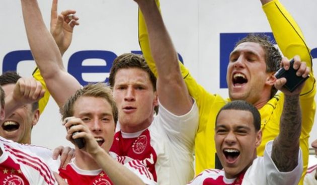 Christian Eriksen, Jan Vertonghen, Gregory van der Wiel and Maarten Stekelenburg of Ajax Amsterdam // Reuters