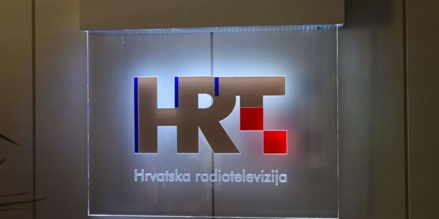 Glavni ravnatelj HRT-a Goran Radman svecanim presjecanjem vrpce otvorio je novi HRT-ov radiotelevizijski centar u Puli s najsuvremenijom radijskom i televizijskom tehnikom. Otvorenju su uz brojne predstavnike drugih medija nazocili saborski zastupnici Fur Glavni ravnatelj HRT-a Goran Radman svecanim presjecanjem vrpce otvorio je novi HRT-ov radiotelevizijski centar u Puli s najsuvremenijom radijskom i televizijskom tehnikom. Otvorenju su uz brojne predstavnike drugih medija nazocili saborski zastupnici Fur
