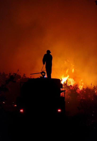 Vatrogasci gase pozar u Policima, Foto: Zdenko Knezevic
