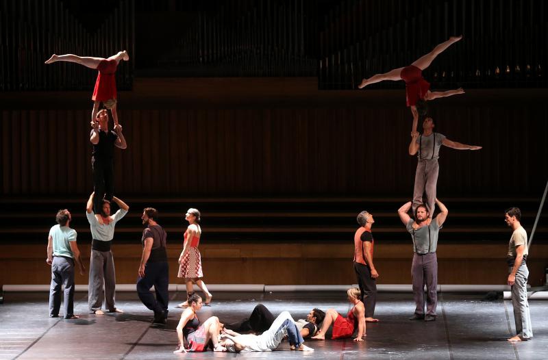 Zagreb, KD Vatroslav Lisinski – Predstava Le Grand C slavne francuske cirkuske skupine Compagnie XY. Zagreb, KD Vatroslav Lisinski – Predstava Le Grand C slavne francuske cirkuske skupine Compagnie XY.