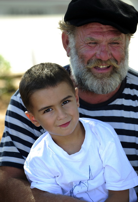 Betina, 150810.
U Betini na otoku Murteru danas je odrzana tradicionalna regata brodova na “latinskog idro ” pod nazivom “Regata za dusu i tilo”, na regati je sudjovalo preko gajeta, leuta i kaica pobjedili su domacini iz Betine.
Na slici Ive Sikic Bazoki Betina, 150810.
U Betini na otoku Murteru danas je odrzana tradicionalna regata brodova na “latinskog idro ” pod nazivom “Regata za dusu i tilo”, na regati je sudjovalo preko gajeta, leuta i kaica pobjedili su domacini iz Betine.
Na slici Ive Sikic Bazoki