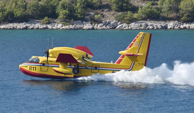 Pogledajte kanader u akciji u uvali Grebaštica