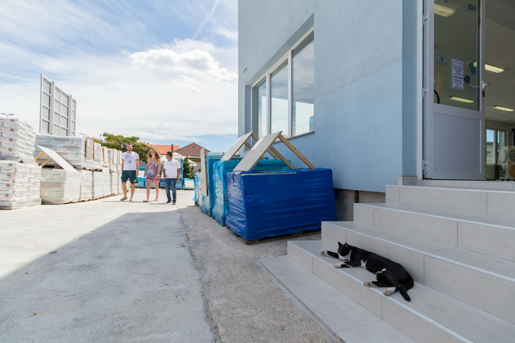 Vrhunska ponuda sanitarija i keramičkih pločica po nevjerojatnim cijenama u novootvorenoj trgovini “Latrina”