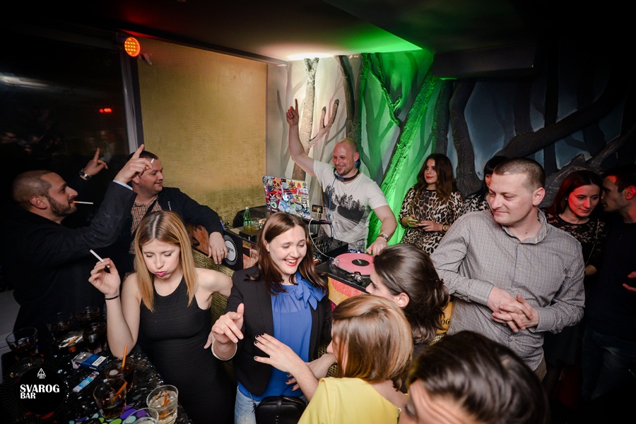 Subotnji party u Svarog baru