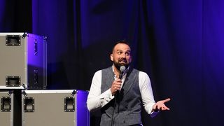 Stand up comedy večer: Ivan Šarić u Domu sportova Stand up comedy večer: Ivan Šarić u Domu sportova