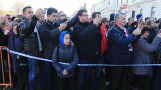 Image 380843 (auto) Image 380843 (auto)