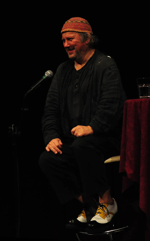 Zadar, 06.03.2013. snimio: Nenad Marčev,
Monodrama Zijaha Sokolovića,
Međuigre 0-24,
Redatelj Zijah Sokolović,
Dvorana HNK Zadar Zadar, 06.03.2013. snimio: Nenad Marčev,
Monodrama Zijaha Sokolovića,
Međuigre 0-24,
Redatelj Zijah Sokolović,
Dvorana HNK Zadar