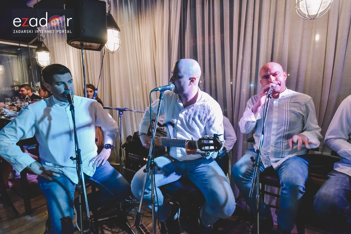 Uskrs u Harbor Cookhouse & Clubu uz klapu Iskon Uskrs u Harbor Cookhouse & Clubu uz klapu Iskon