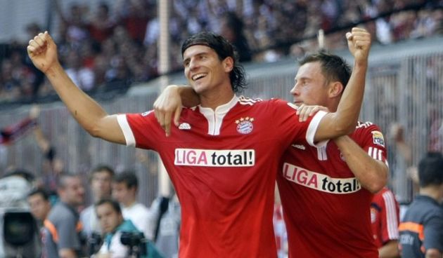 Gomez i Olić, Foto: Reuters