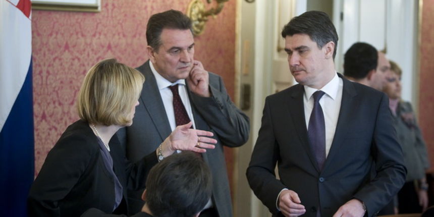 Zagreb, 020212.
Vlada, Banski dvori.
Sjednica vlade.
Na otvorenom dijelu seste sjednice Vlada Republike Hrvatske raspravlja se o Prijedlogu programa za preuzimanje i provedbu pravne stecevine EU za ovu godinu te Nacrtu prijedloga plana uskladjivanja hrvat Zagreb, 020212.
Vlada, Banski dvori.
Sjednica vlade.
Na otvorenom dijelu seste sjednice Vlada Republike Hrvatske raspravlja se o Prijedlogu programa za preuzimanje i provedbu pravne stecevine EU za ovu godinu te Nacrtu prijedloga plana uskladjivanja hrvat