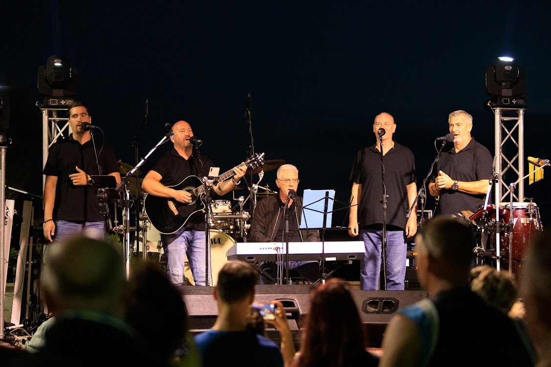 Image 5793741 (auto) Image 5793741 (auto)