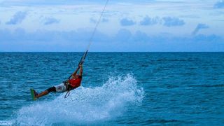 Wind i Kite surfing na Kolovarama 3. studenog 2013.  foto: Tome Grbeša