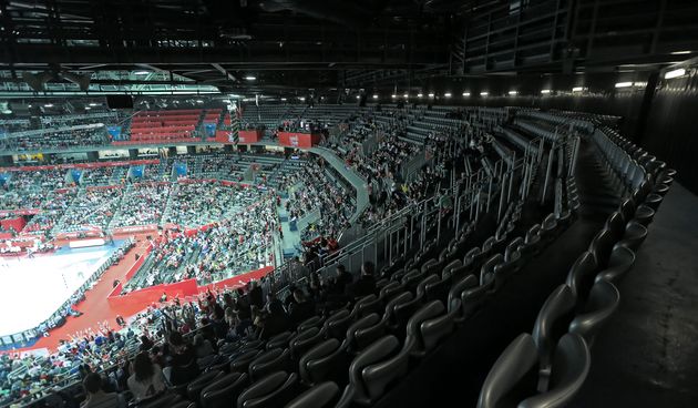 Sablasno prazne bile su tribine zagrebačke Arene u petak u polufinalnim dvobojima. Ispadanje Kauboja u drugoj fazi Eura poremetilo je planove širokog kruga navijača, pa su polufinalne utakmice s obzirom na ambijent djelovale poput utakmica SEHA lige