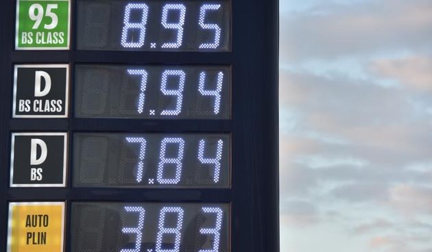 Od ponoći na benzinskim postajama širom Hrvatske znatno niže cijene goriva. Photo: Hrvoje Jelavic/PIXSELL